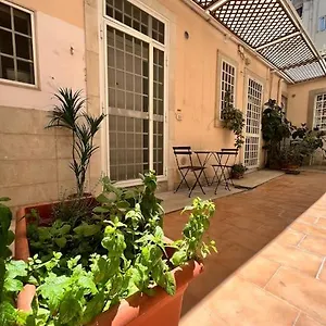 Interno 2 Il Giardino Segreto Centro , Bari Italia