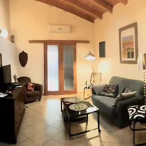 Loft Etna View , Aeroporto di Catania Fontana Rossa Italia
